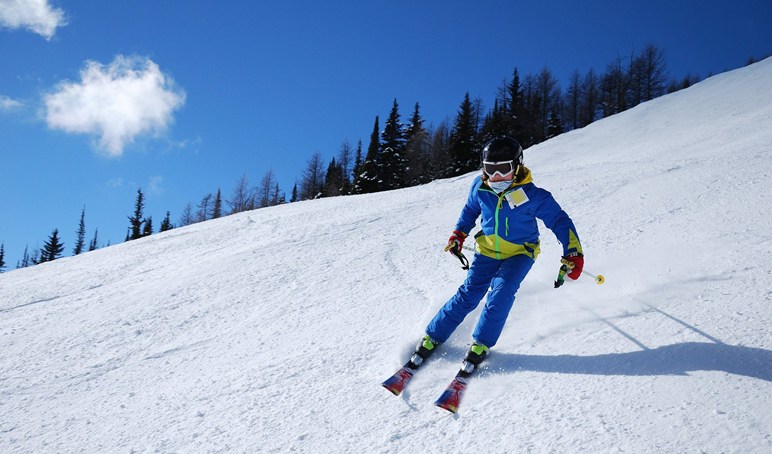 แต่งตัวเล่นสกีอย่างมืออาชีพ: สิ่งที่ควรรู้ก่อนออกเดินทาง