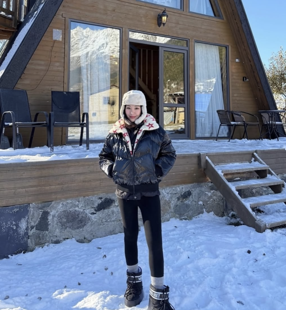 เสื้อ Perfect moment รุ่นนี้ใส่ได้2ด้าน ตัวเดียวได้ถึง2ลุค คุ้มสุดๆ