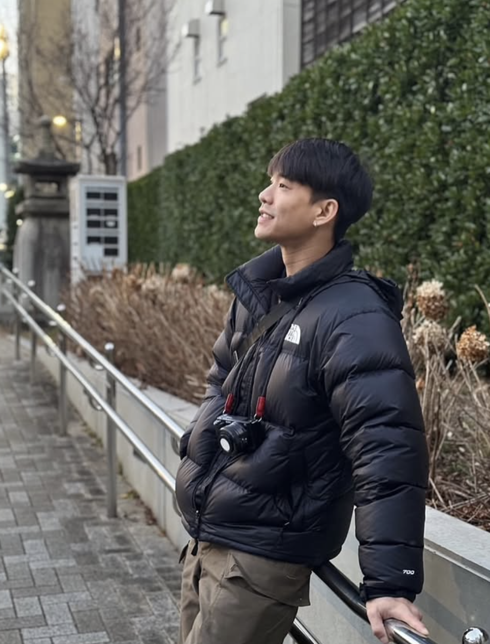 เสื้ออุ่นมากๆครับ ใส่ง่ายเข้ากับทุกชุด